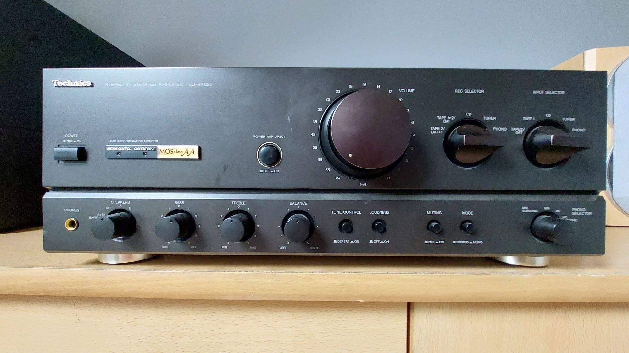 Wzmacniacz Technics SU-VX 820