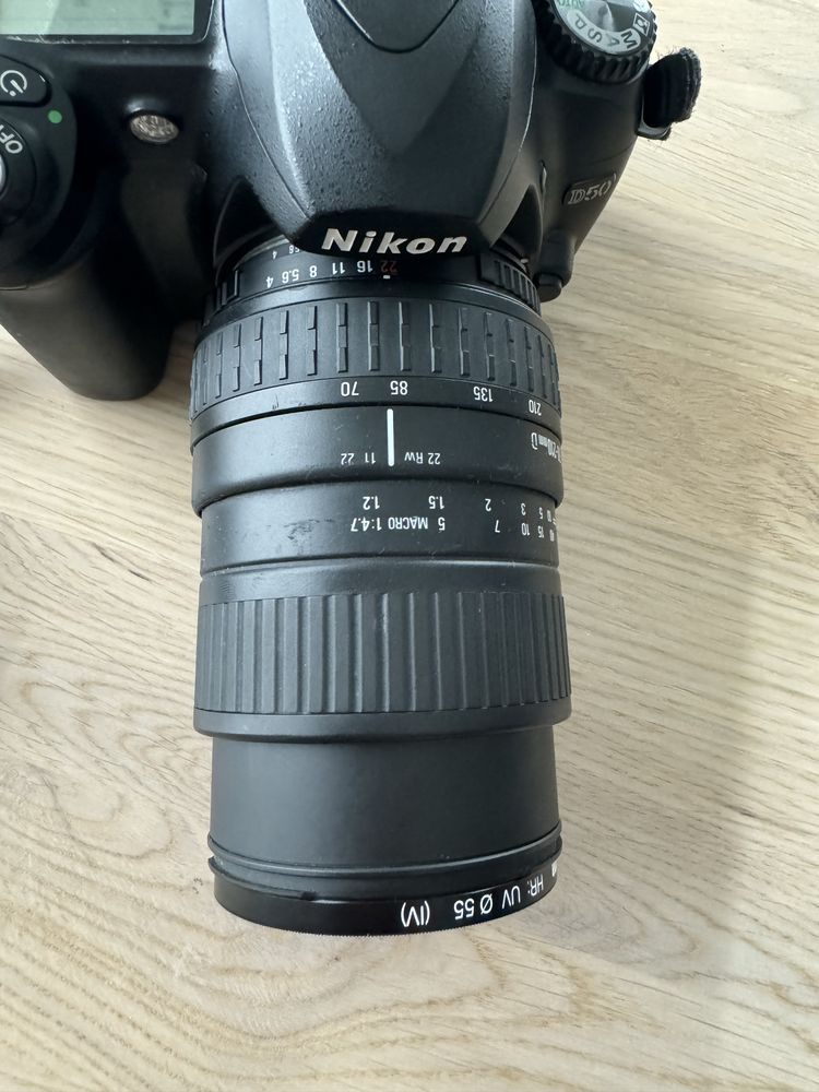 Nikon D50 z Sigma 70-210