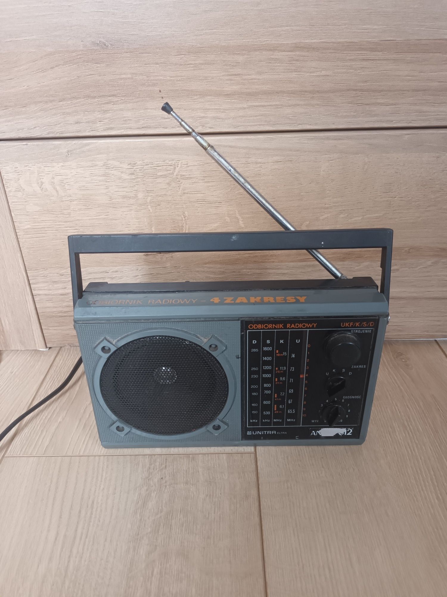 Radio Unitra Eltra Ania R-612