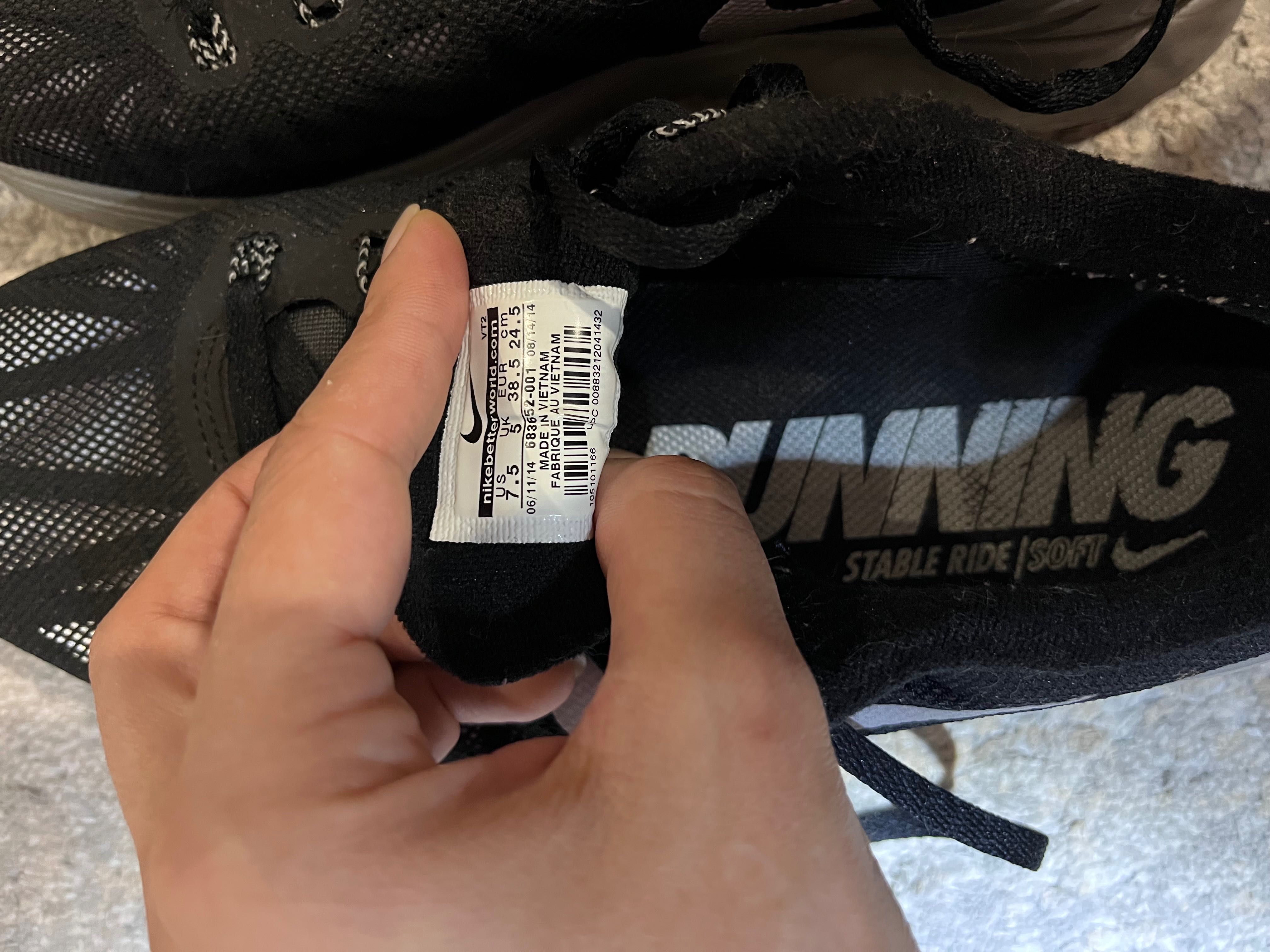 Кросівки жіночі nike vt2