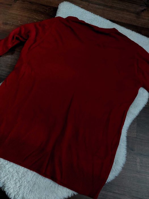sweter bluza meski m l czerwony dekolt w serek