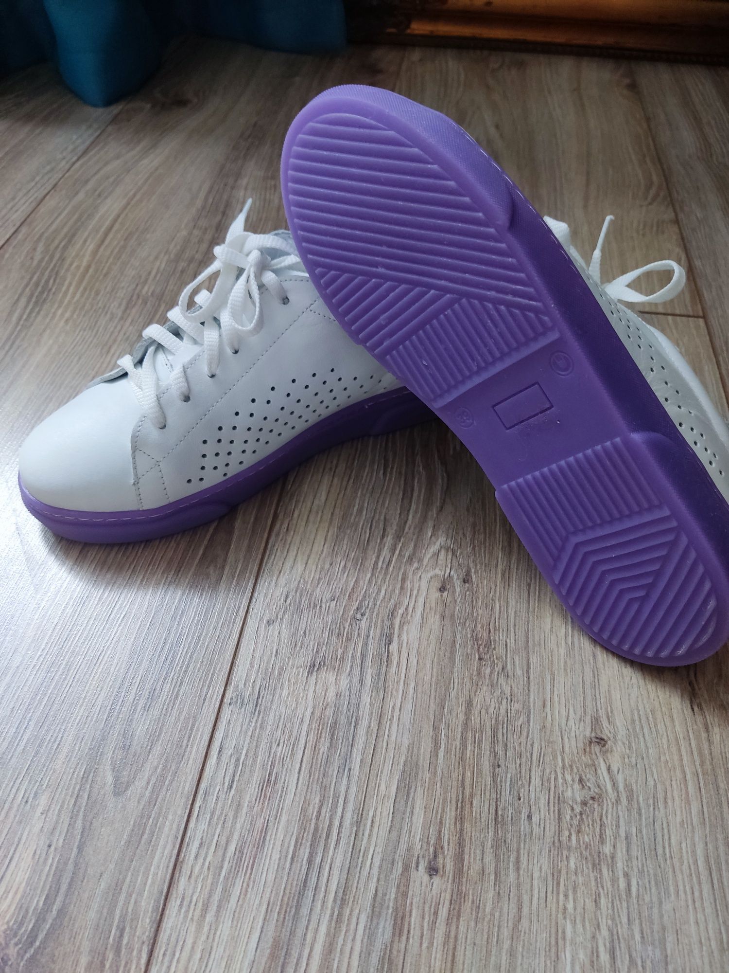 Venezia sneakersy, trampki, rozm.39 skóra