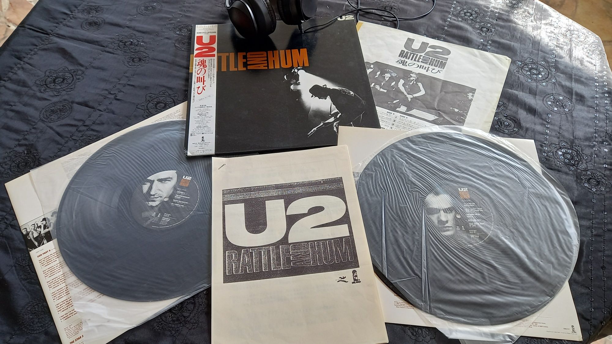 U2 Rattle and Hum Japan with obi
 R36D-2117 - 2 LP year 1988
Comes in