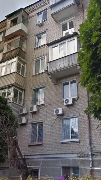 Продам 2ком.квартиру. Сталинка Спецпроэкт. Парк Т. Г. Шевченка. 4этаж