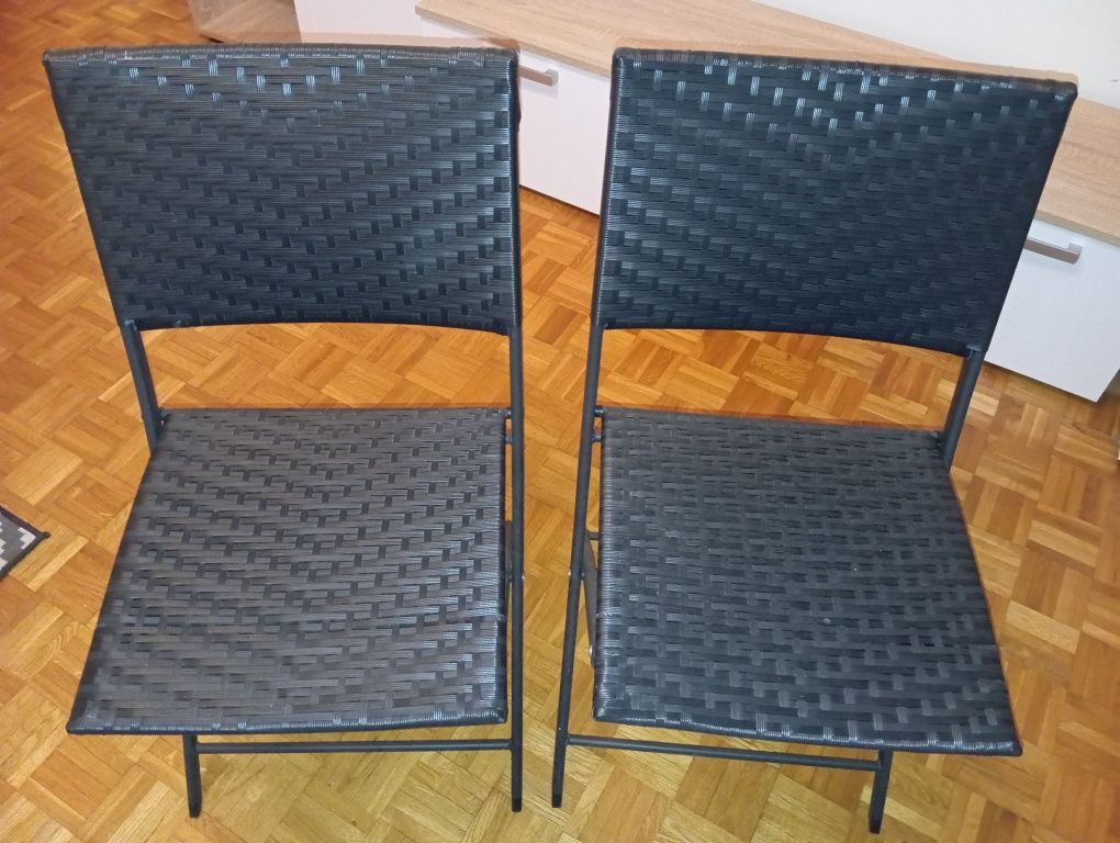 Stolik o krzesełka balkonowe ogrodowe