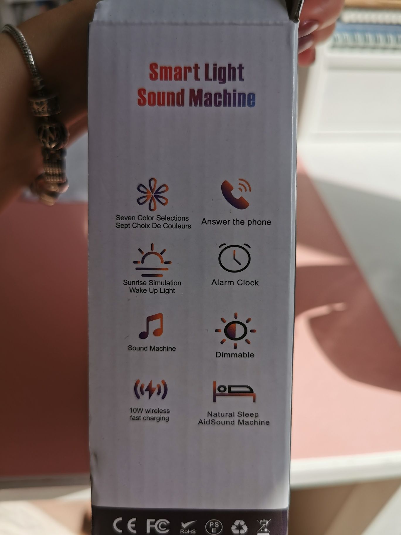 Zegarek, budzik, głośnik, lampka, ładowarka bluetooth