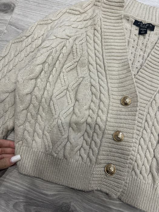 Кардиган, светр Amisu