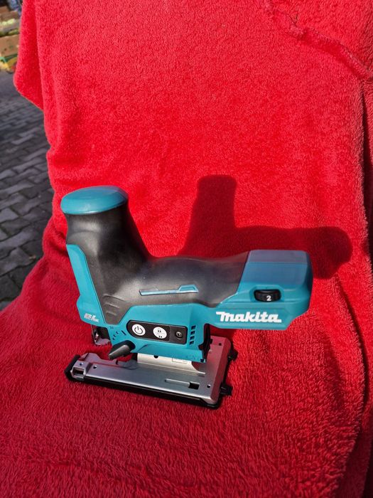 Makita wyrzynarka Jv102d jak nowa