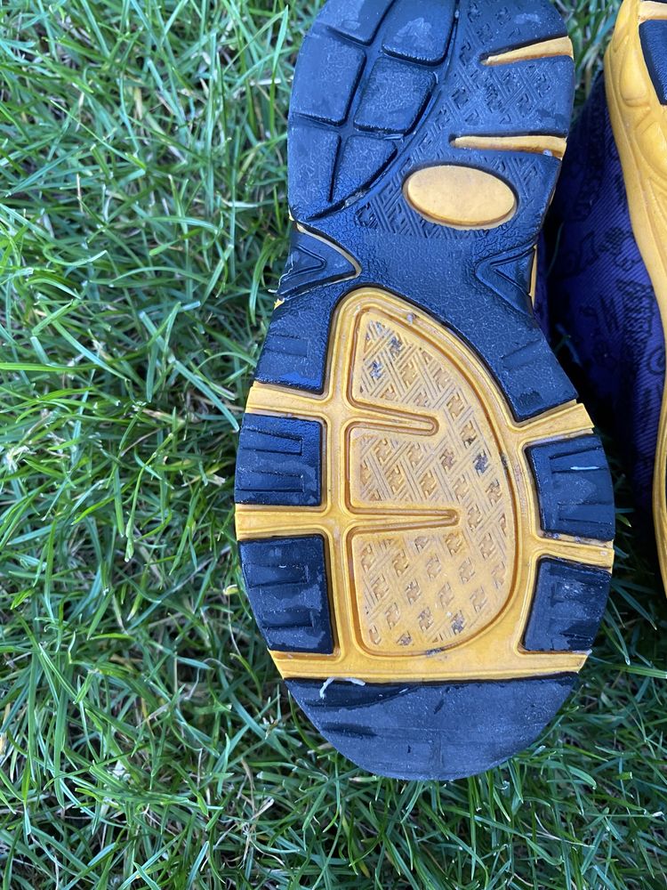 świecące sneakersy adidasy Looney Tunes rozmiar 27 buty dla chłopca