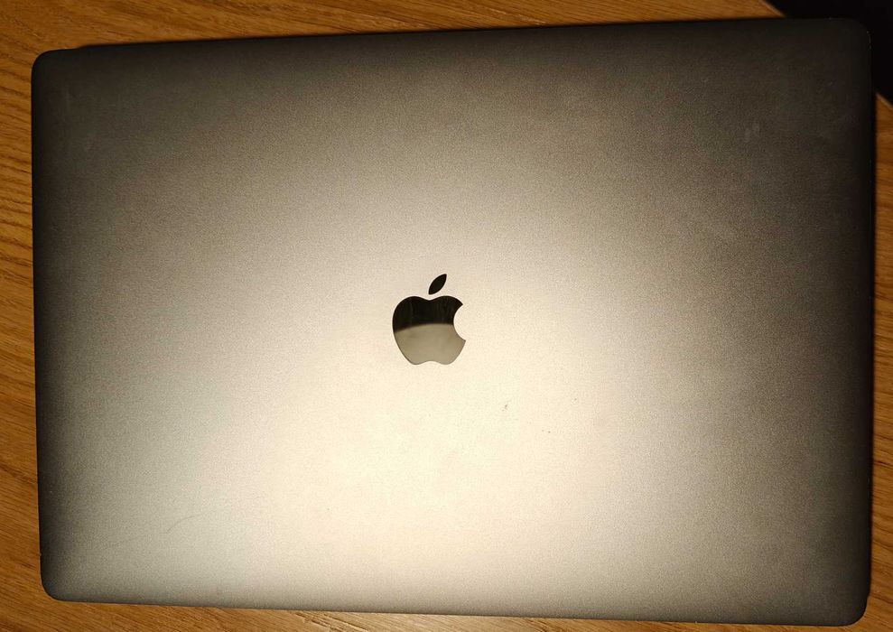 MacBook Pro A2141