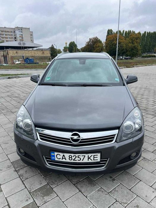 Продаю Opel Astra H