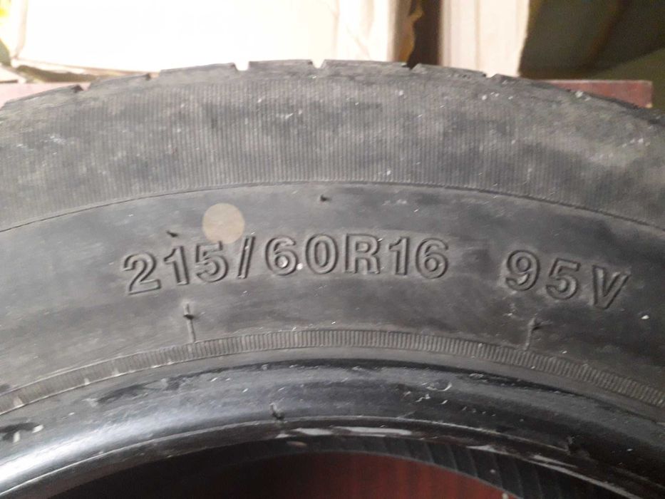Продаються шини літні 215/60 R16
