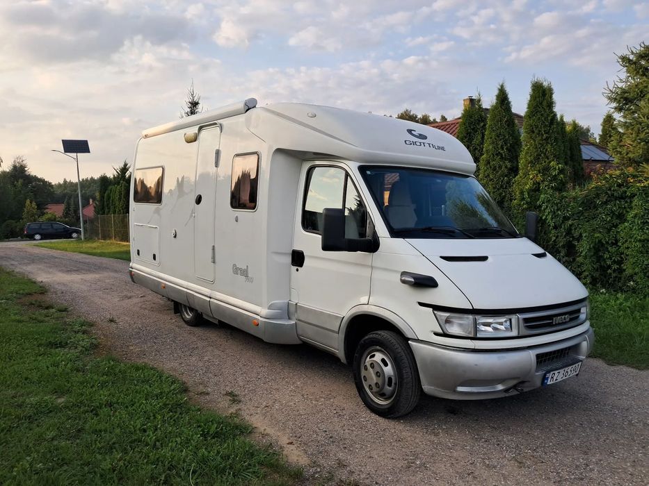 Iveco Daily  Bardzo zadbany kamper półintegra 3,0 170KM wersja zimowa