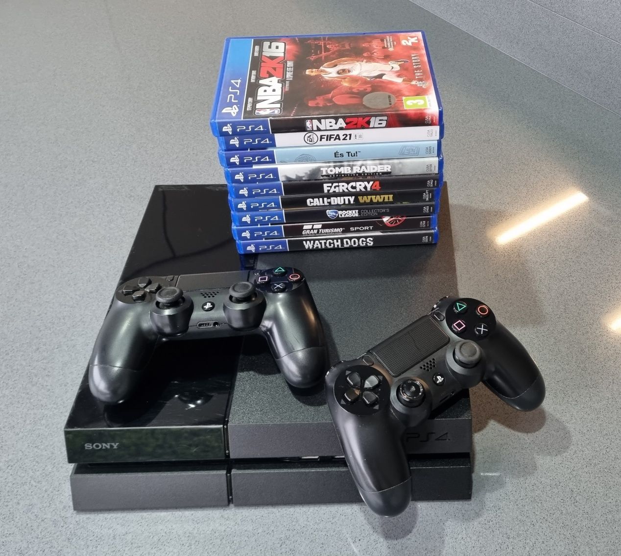 Playstation 4 1T + jogos