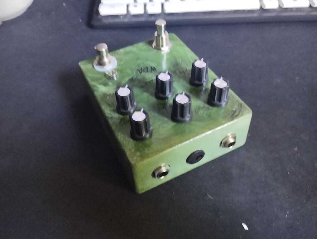 WDA - space spiral moded efekt gitarowy EQD delay