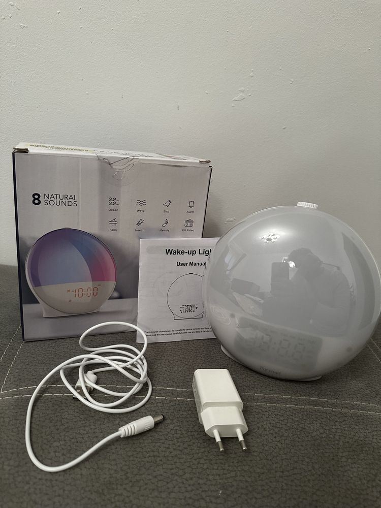 Nowy inteligenty budzik RGB, zegar, wschód słońca. Dobry dla zdrowia!