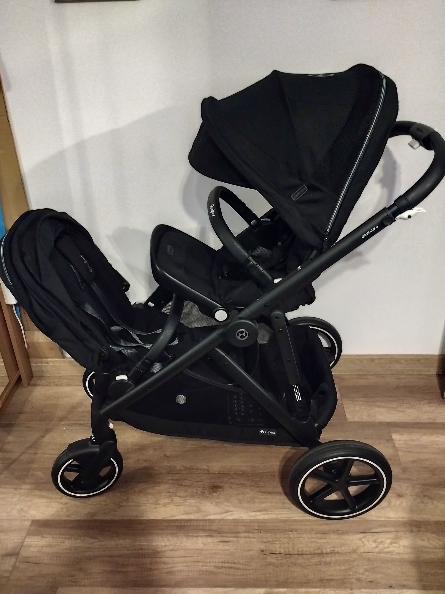 Cybex Gazella S 2024- rok po roku-bliźniaczy