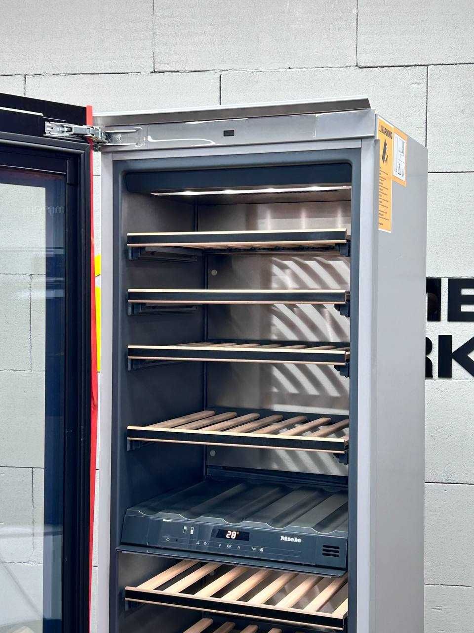 Виставка! Винна шафа miele KWT 6722 iG S / в склі під забудову