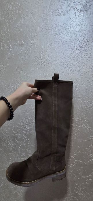 Нові замшеві сапоги