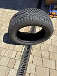 Bridgeston Blizzak 215/55/R17 zimowe LM005