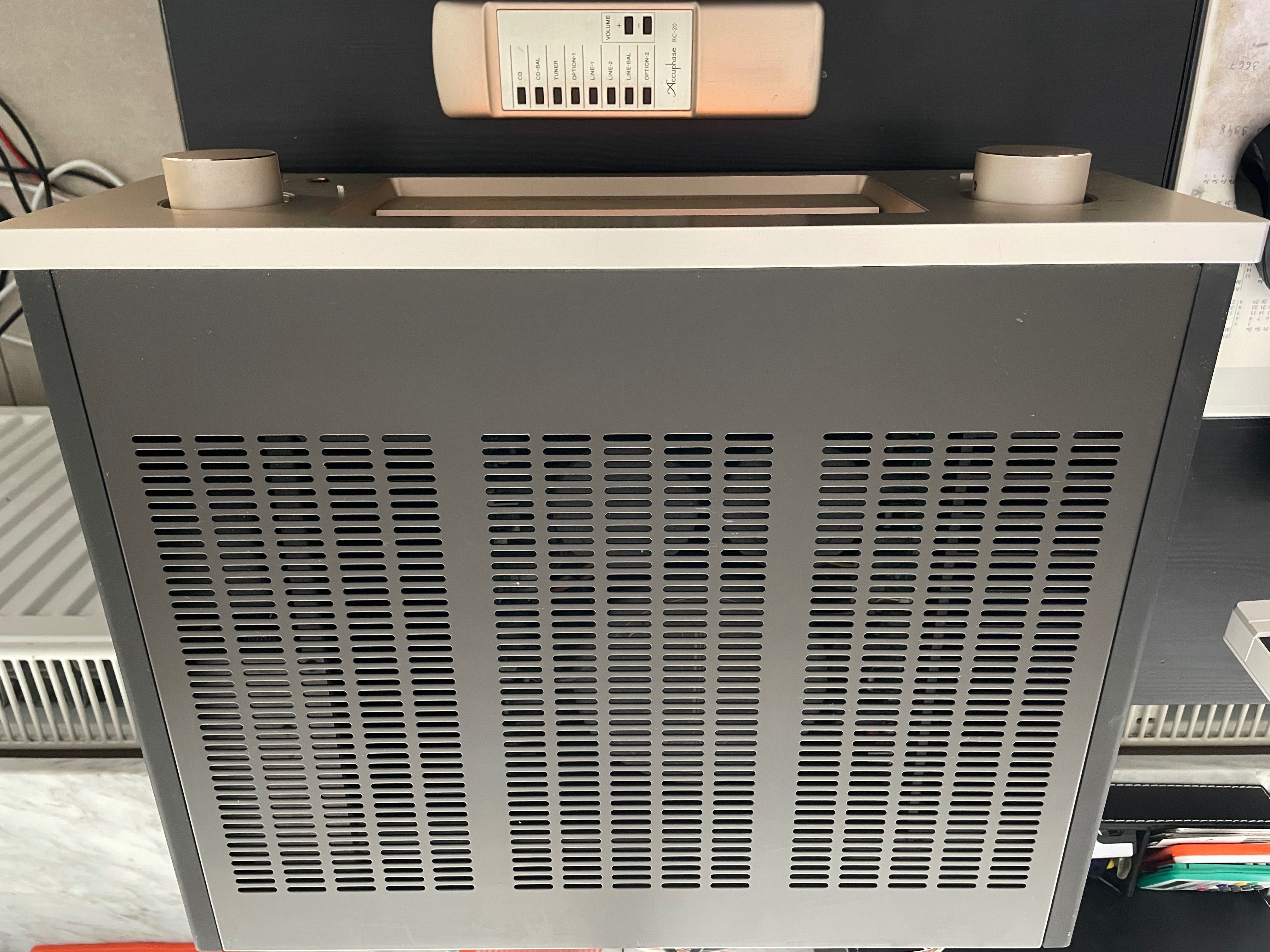 Wzmacniacz Accuphase e-406v z przedwzmacniaczem gramofonowym