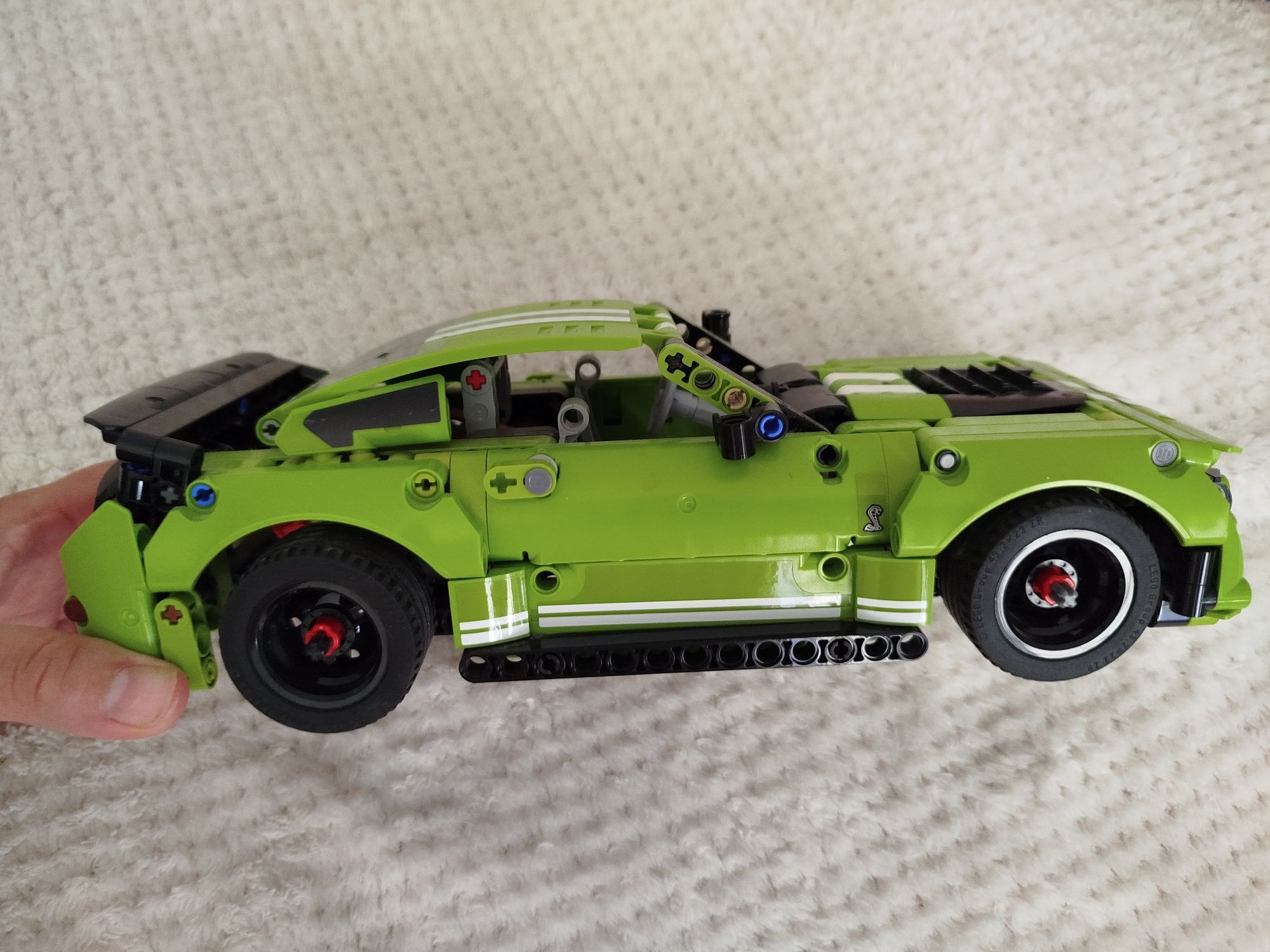 LEGO Technic Ford Mustang Shelby
