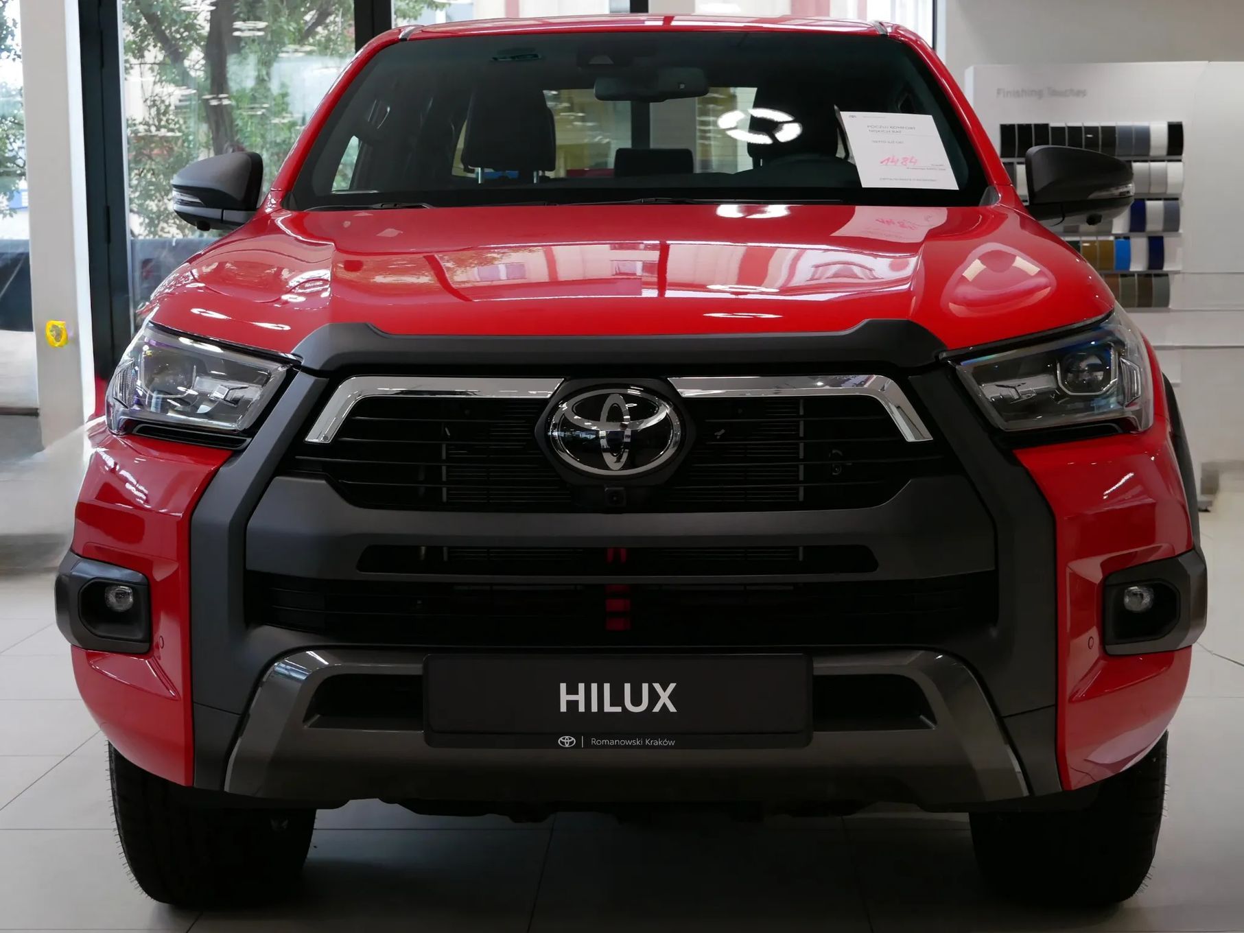 Toyota Hilux Invincible 2.8 D-4D 4×4 | Rok 2024 | Faktura