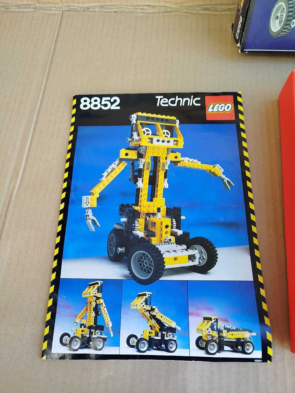Lego technic  8852 Robot