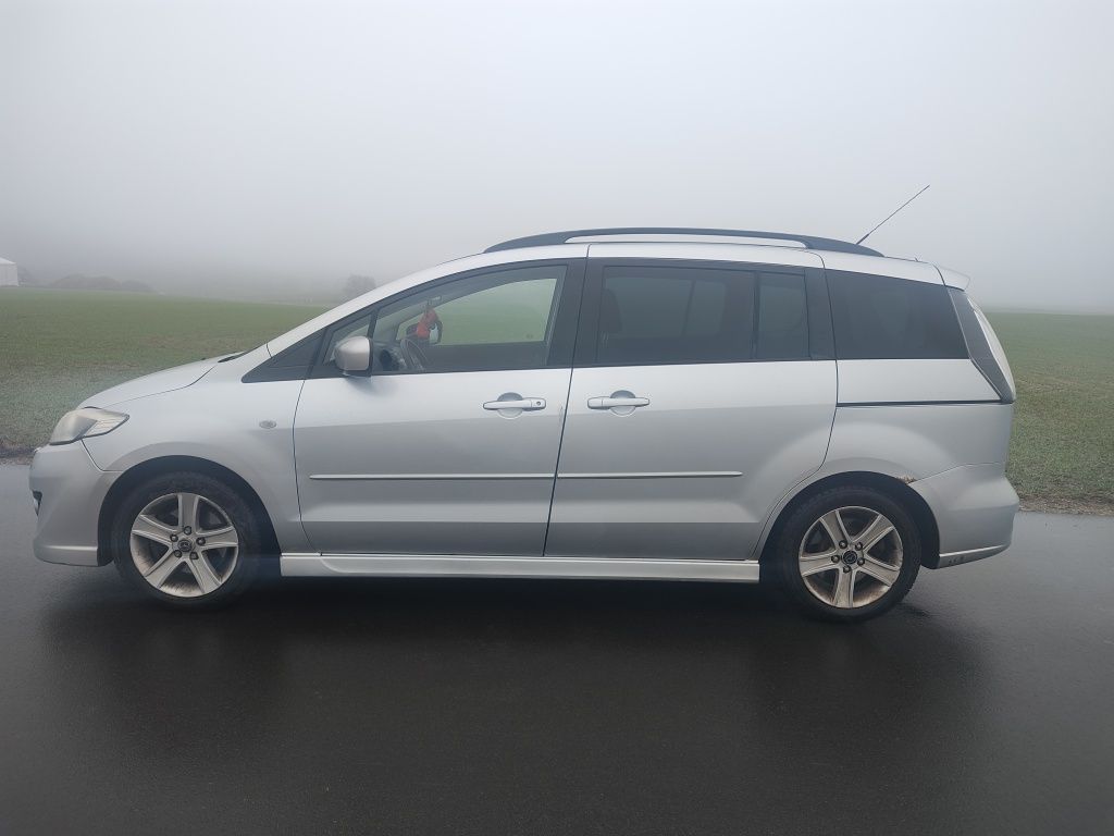 Mazda 5 bogate wyposażenie