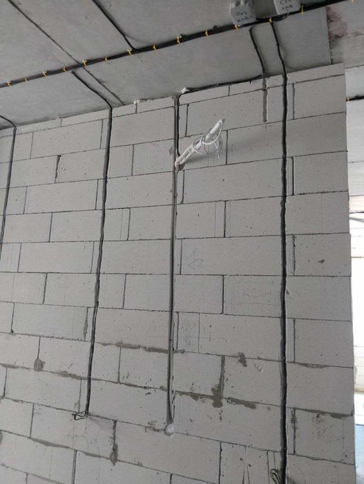 Закладка магістралей для кондиціонерів під час ремонту. ВИГІДНО!