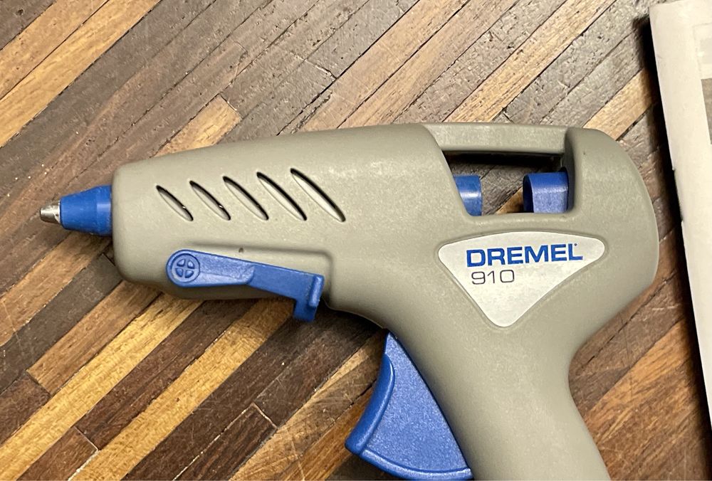 DREMEL GlueGun 910 Pistolet klejenia klejarka klej na gorąco wkłady 10