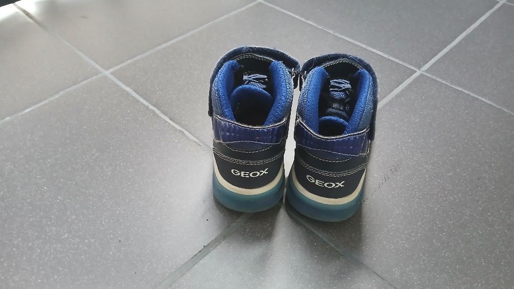 Buty firmy Geox.