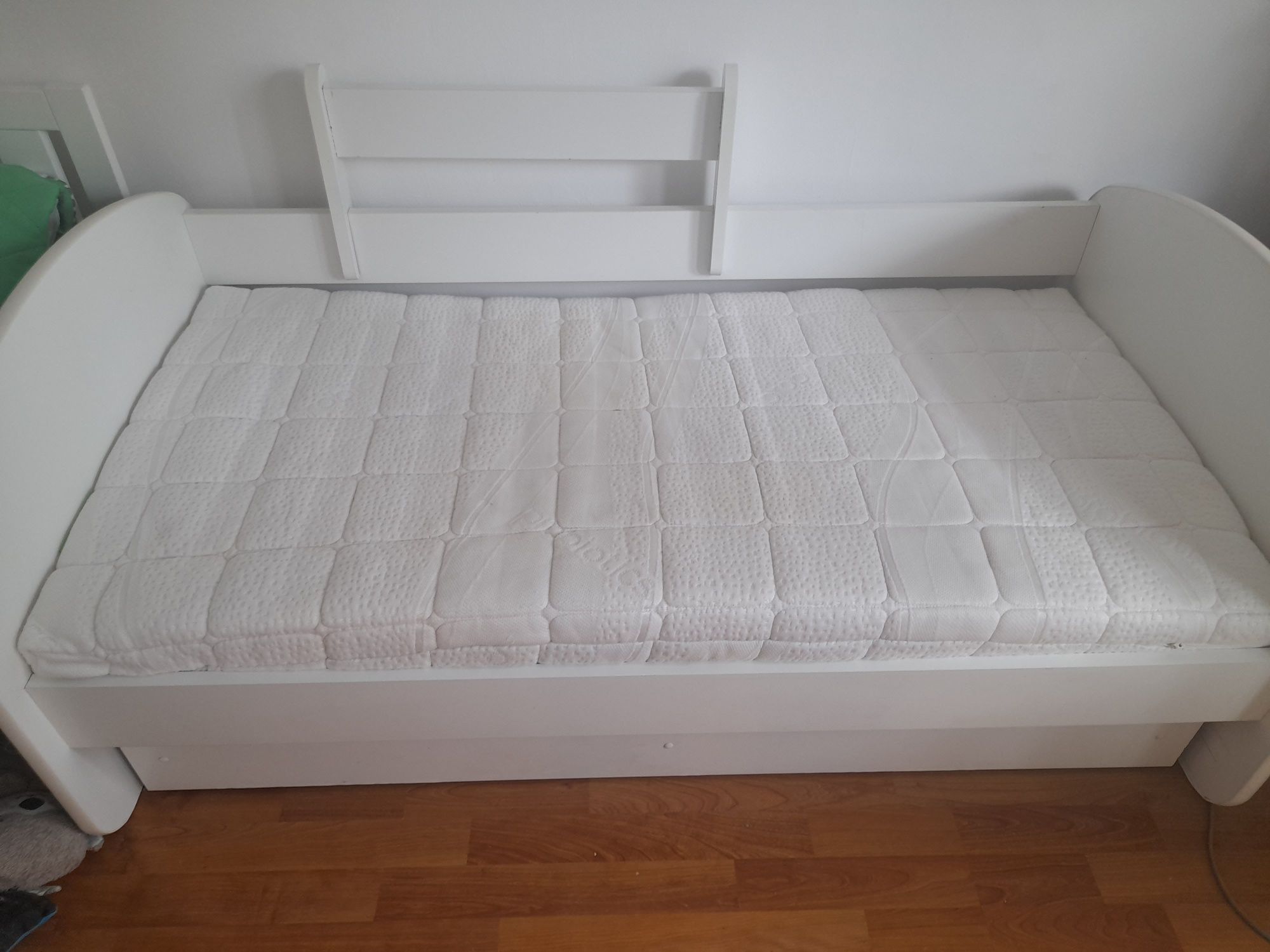 Łóżeczko dziecięce +materac 140x70