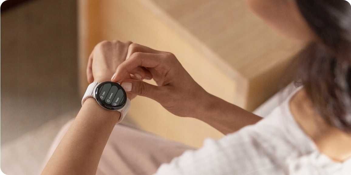 Smartwatch Google Pixel Watch 2 z Fitbit czarny (Obsidian)