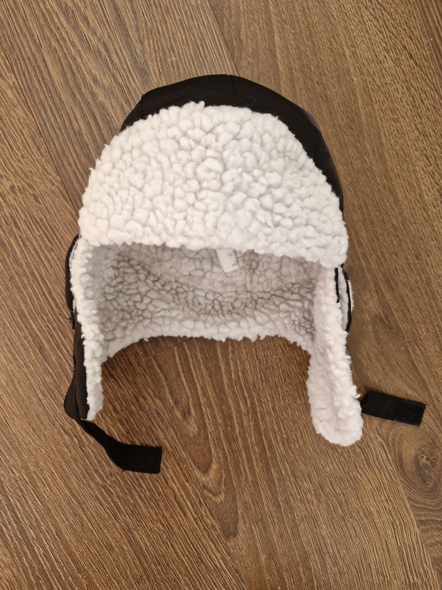 Czapka zimowa, uszatka, ocieplana, 2 lata