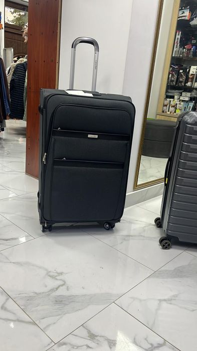 Велика валіза Calvin Klein (висота 79см )