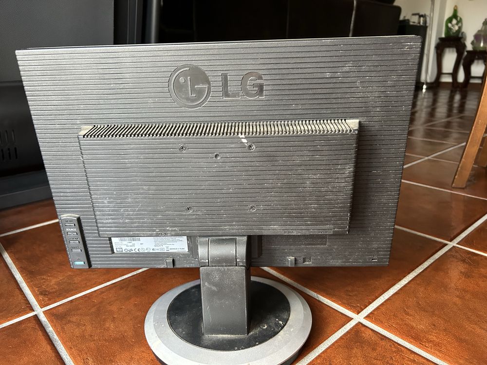 Monitor LG Flatron avariado