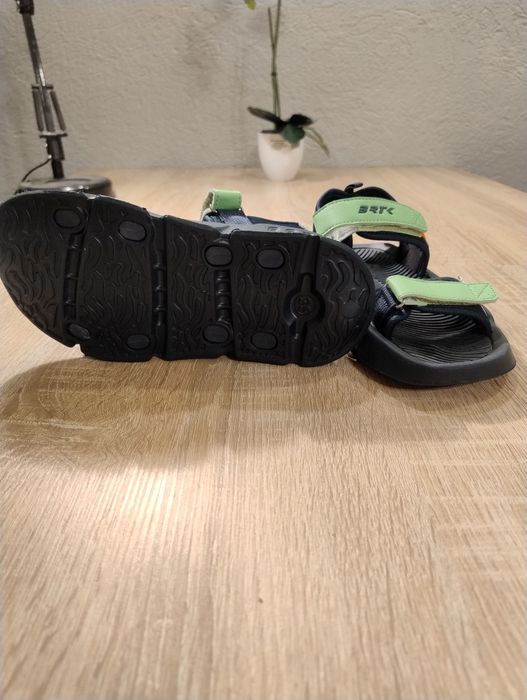 Buty sandały dziecięce Bartek. Rozmiar 35