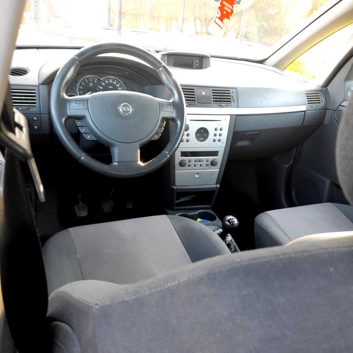 Opel Mariva 2004