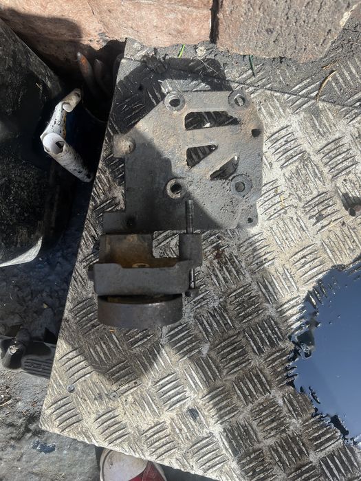 Крепление компрессора hyundai terracan 2.9
