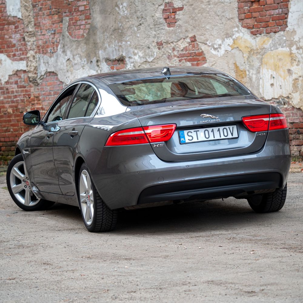 Jaguar XE 2.0 benzyna, Polski Salon, faktura bez VAT.