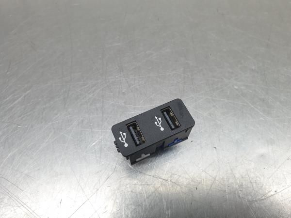 Módulo USB / AUX / IPOD MINI Mini (F55)