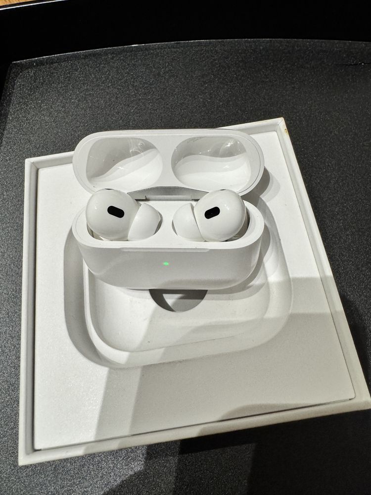 APPLE AirPods Pro 2 gen, Seria A3047 Biały (Etui z USB-C)