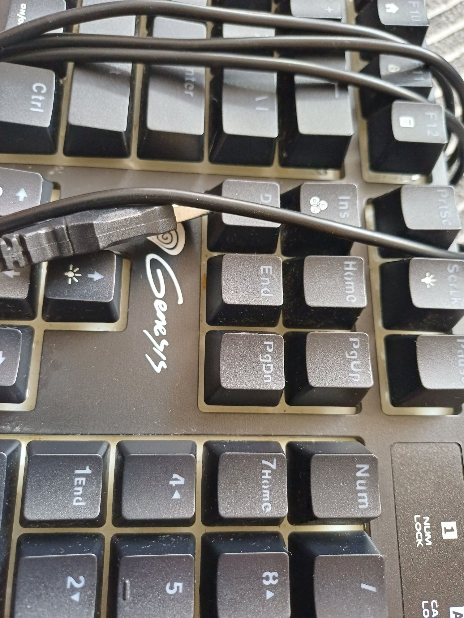 Sprzedam klawiaturę Model Thor 150 czarna.