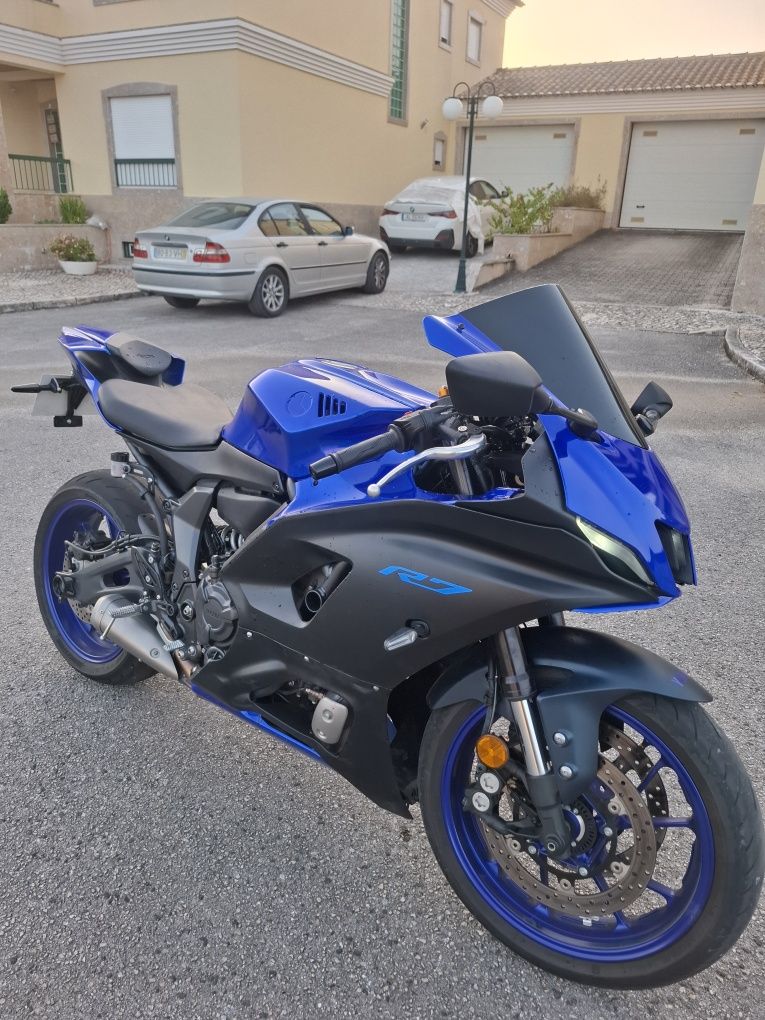 Yamaha R7 azul 2023