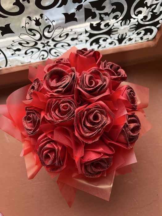 Букет троянд зі стрічки