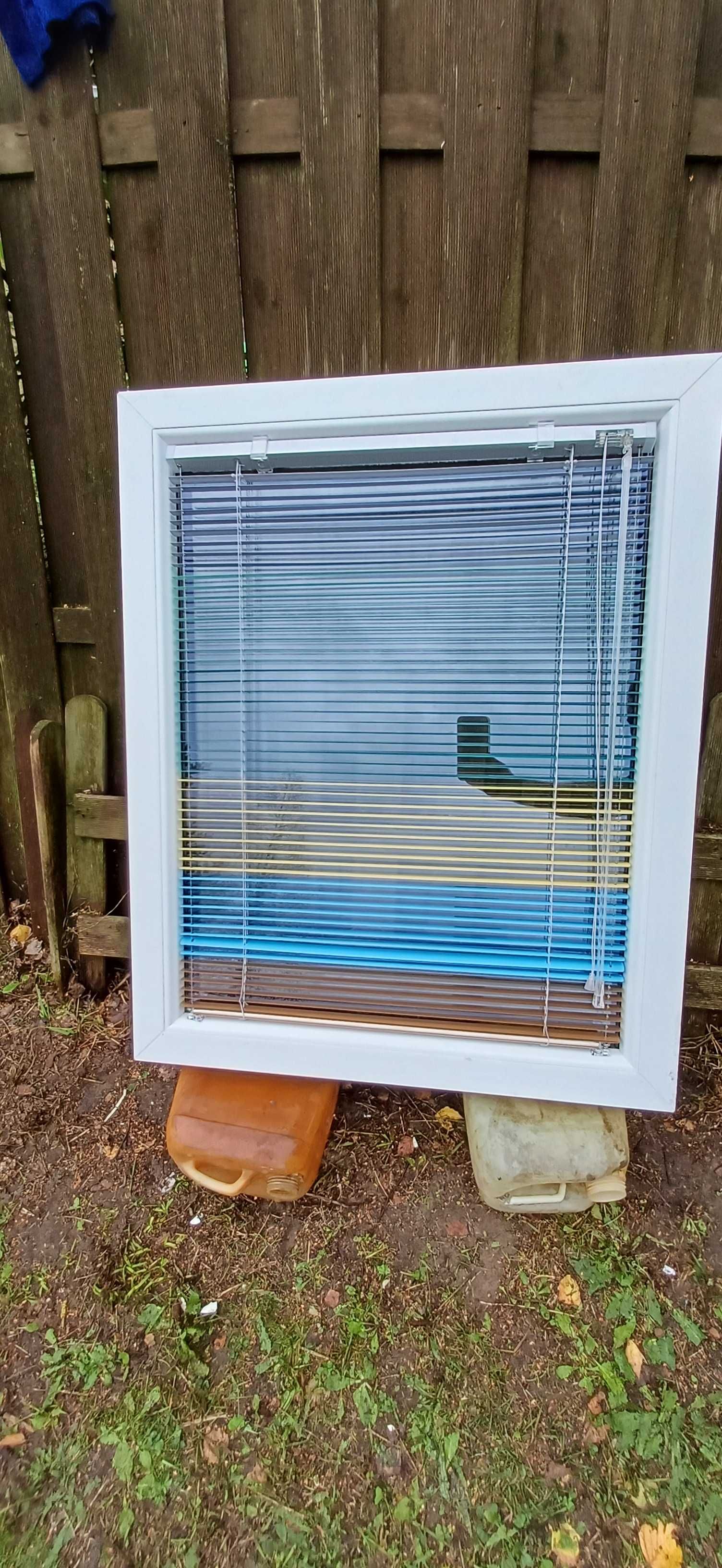 okno pcv 70x86 FIX nieotwieralne powystawowe  żaluzja gratis !!