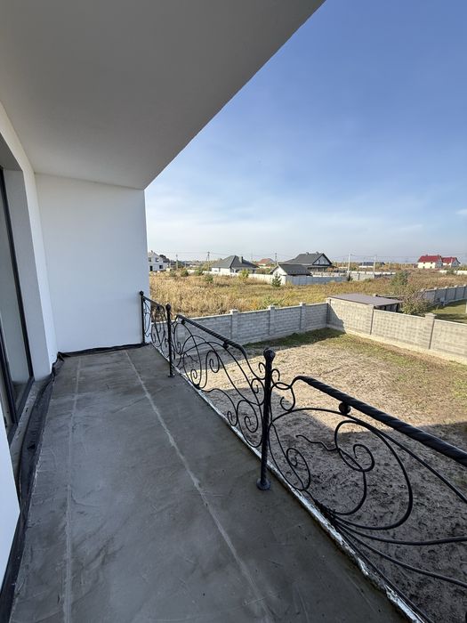 Продаж двоповерхового котеджу двояну масив Київський