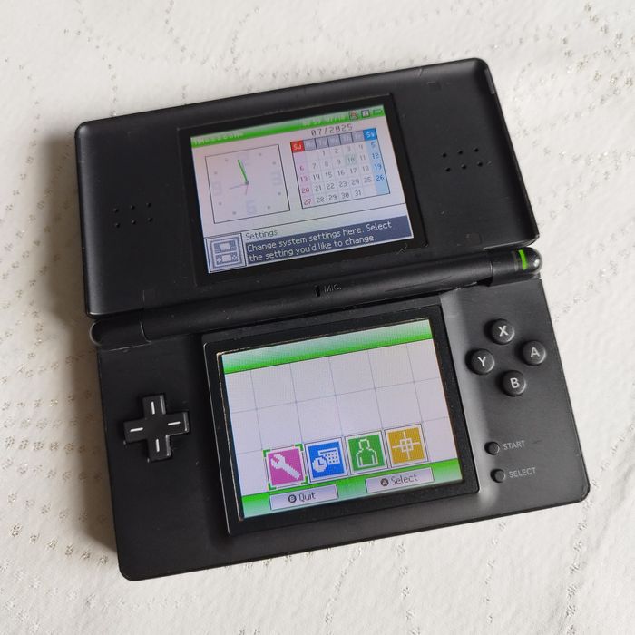 Nintendo DS Lite