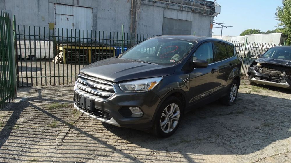 Ford Kuga Kuga/Escape bardzo Lekko uszkodzony , opłacony w Polsce OD RĘKI !!!